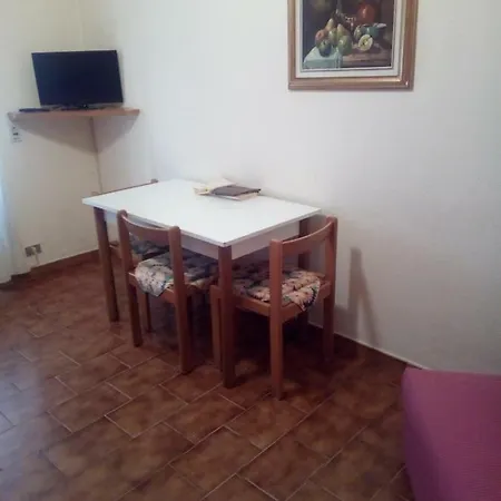 アパートホテル Zurigo アラッシオ